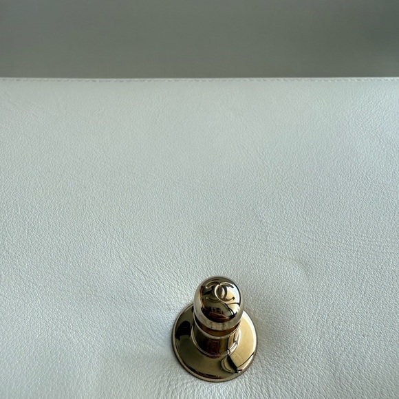 Chanel Calfskin Pearl Medium Boy Bag Flap White Handbag - Picture 11 of 16